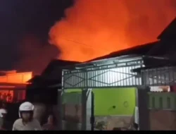 Dua Rumah di Ngablak Indah Raya Genuk Kota Semarang Terbakar, Delapan Unit Damkar Dikerahkan