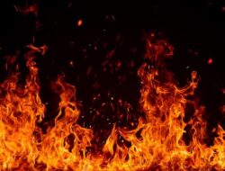 Gudang Tiner di Semarang Terbakar Hebat