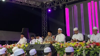 Pomahan Bersholawat Dalam Rangka Milad Zahir Mania Turut Dihadiri Kapolres Rembang