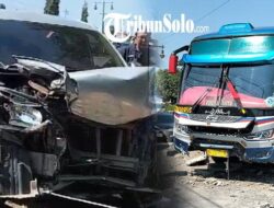 Kecelakaan Mobil vs Bus Sumber Selamat di Sukoharjo, Ini Kata Sopir