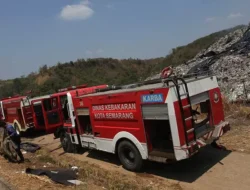 Meski Api Sudah Padam, Damkar Masih Standby di TPA Jatibarang Semarang