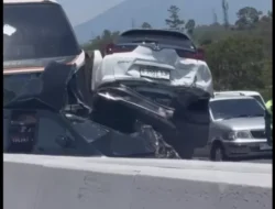 Sejumlah Fakta Kecelakaan Beruntun hingga Mobil Tumpang Tindih di Tol Semarang