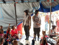 Kurangi Trauma, Polwan Polda Kalteng Ajak Bermain Anak-anak Terdampak Unras