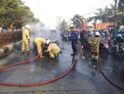 Mobil Avanza Terbakar Usai Isi BBM di Mangkang Semarang!