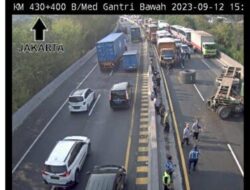 Muatan Besi Gulung Jatuh di Tol Semarang Km 430, Sempat Bikin Macet