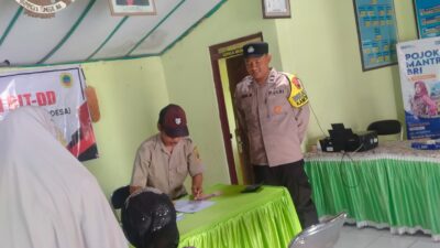 Penyaluran BLT DD Desa Wirun Winong Mendapat Pengamanan Bhabinkamtibmas dan Babinsa