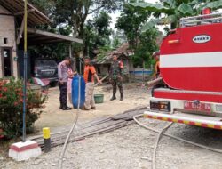 Polres Lamandau Bersama Instansi Terkait Distribusikan Air Bersih di Desa Purwareja