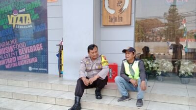 Koordinasi Keamanan, Bhabinkamtibmas Mugassari Semarang Sambang Juru Parkir