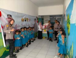 TK Bhayangkari Terima 400 Buku Bacaan Momentum Polri Peduli Budaya Literasi Oleh Polres Sragen