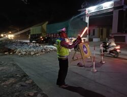 Satlantas Polresta Pati Siagakan Regu Shift 3, Cegah Kemacetan Perbaikan Jalan di Batangan