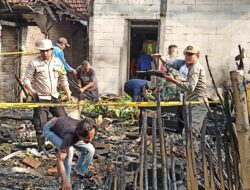 Bripka Kiswanto: Bhabinkamtibmas Peduli Terhadap Warga Pasca Kebakaran