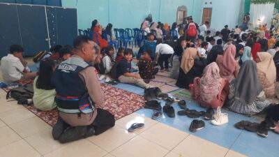 Bhabinkamtibmas Desa Kebonsawahan Polsek Juwana Terapkan DDS Sambang dan Bersholawat