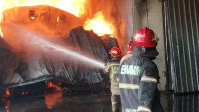 Pabrik Triplek di Polokarto Sukoharjo Kebakaran