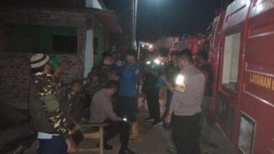 Dapur Produksi Keripik Tempe di Desa Langse Terbakar, Polisi Bersama Warga Bergerak Padamkan Api