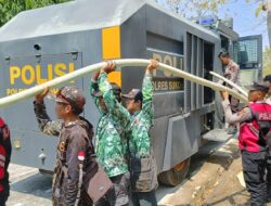 Gandeng Komunitas Sniper Hunter, Sat Samapta Polres Sukoharjo Salurkan Air Bersih