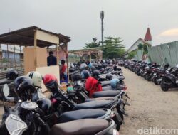 Heboh Video Pria Berkaus Ormas Ngamuk di Parkiran Semarang, Ini Faktanya