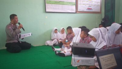 Kunjungi SDN Plosomalang, Kanit Binmas Polsek Gabus Edukasi Dampak Bullying