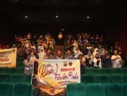 Keluarga Besar Polda Kalteng Nonton Bareng Film Aku Rindu di Bioskop XXI Palma