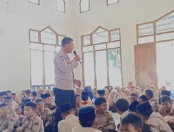 Kunjungi SD IT Lentera Hati, Kanit Binmas Polsek Gabus Sampaikan Materi Bullying
