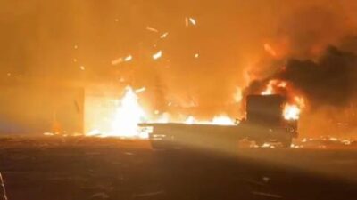 Pabrik Triplek Sukoharjo Terbakar Hebat, Truk Tronton Ikut Ludes