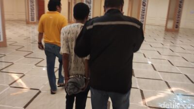 Mantan Kurir Sabu Gasak 3 Ponsel di Masjid Raya Baiturrahman Semarang