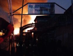 Kebakaran di Permukiman Padat Pasar Kliwon Solo
