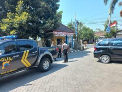 Patroli Jum’at Siang Polsek Lasem, Sambangi Satpam Bank BKK Lasem