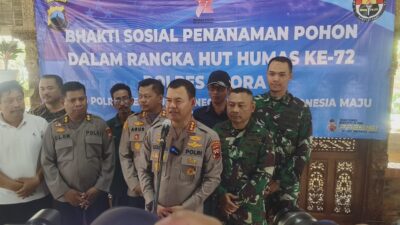 Sambut HUT Humas Polri Ke 72, Bid Humas Polda Jateng Tanam 10.000 Pohon