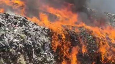 TPA Jatibarang Semarang Kembali Terbakar, Petugas Pengangkut Sampah Panik Berhamburan