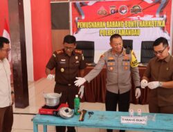 Komitmen Berantas Narkoba, Kapolres Lamandau Musnahkan 93,09 Gram Sabu