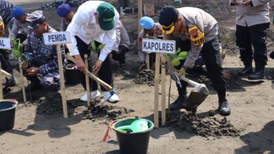 Penanaman 10 Juta Pohon: Simbol Kuat Komitmen Bersama Polri untuk Indonesia