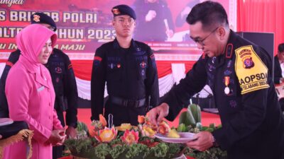 Potong Tumpeng Warnai Syukuran HUT Korps Brimob Ke-78 di Polda Kalteng