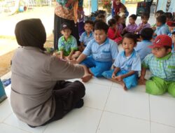 Kunjungi TK Tunas Harapan Jaya, Satbinmas Polres Lamandau Gelar Perpustakaan Keliling