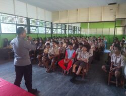 Kunjungi SMPN 1 Bayat, Bhabinkamtibmas Polres Lamandau Sosialisasi Cegah Kenakalan Remaja
