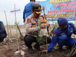 Kasat Polairud Kompol Hendrik Irawan Terangkum Penjelasan Mengenai Penanaman Mangrove di Margoyoso