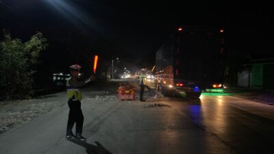 Personel Lalu lintas Polresta Pati Siap Bertindak Cepat Mengatasi Kemungkinan Kemacetan di Jalur Pantura