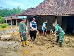 Peninjauan Tanggul Jebol: Polsek Tambakromo dan Koramil 20 Bersama Pj. Bupati Pati Tinjau Dampak Banjir di Desa Angkatan Kidul dan Lor