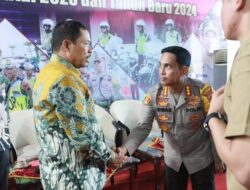 Tinjau Pos Terpadu Simpanglima Semarang, Gubernur Jateng Pastikan Jawa Tengah Kondusif