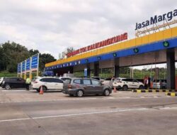 Jelang Libur Natal, Arus Kendaraan di Tol Kalikangkung Semarang Meningkat