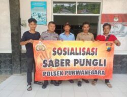 Personil Polsek Purwonegoro Banjarnegara Sosialisasi Saber Pungli pada Perangkat Desa