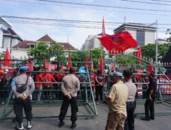 Unjuk Rasa FSPMI di Kantor Gubernur Jateng, Polrestabes Semarang Beri Pengamanan