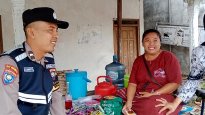Patroli Dialogis Kamtibmas: Bhabinkamtibmas Gebang Gabus Berikan Himbauan Menjelang Pemilu 2024