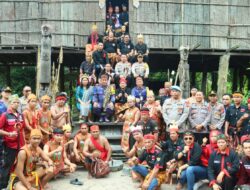 Junjung Tinggi Adat Budaya Setempat, Kapolda Kalteng Kunjungi Rumah Betang Perajah Motanoi Di Sampit