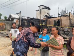 Galang Dana, Satbinmas Polres Lamandau & Saka Bhayangkara Peduli Korban Kebakaran