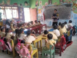 Program Polisi Sahabat Anak Hadir di TK Dukuhmulyo, Bripka Surajab Cerita Pendek tentang Keamanan