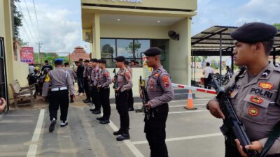 Antisipasi Serangan dari Luar, Polres Sukoharjo Gelar Simulasi Siskam Mako