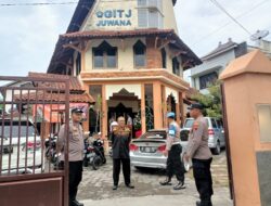 Personel Polsek Juwana Sampaikan Pesan Kerukunan Saat Amankan Gereja Injil Tanah Jawa (GITJ)