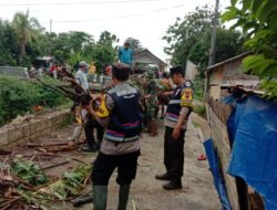 Mempererat Sinergitas, TNI-Polri Bersama Masyarakat Bersihkan Sungai