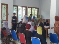 Bripka Surajab Dampingi Posbindu PTM, Fokus Pemeriksaan Kesehatan di Tanjungsari