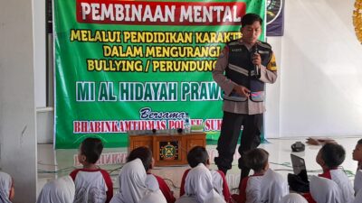 Maraknya Tindakan Bullying di Pelajar, Bhabinkamtibmas Polsek Sukolilo Berikan Edukasi Cegah Bullying di MI Al Hidayah